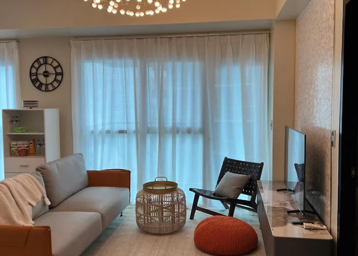 Luxurious 1 Bedroom Facing Bay Sunset Nearby Okada Moa Solaire Ayala Malls * Manila