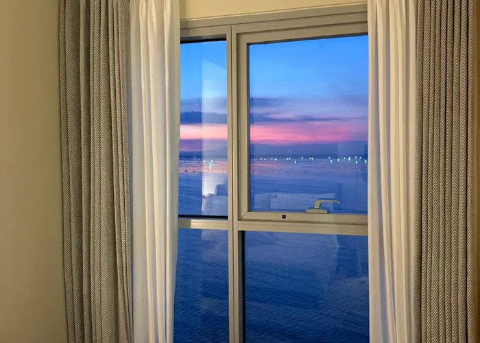 Luxurious 1 Bedroom Facing Bay Sunset Nearby Okada Moa Solaire Ayala Malls Apartamento *