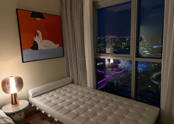 Luxurious 1 Bedroom Facing Bay Sunset Nearby Okada Moa Solaire Ayala Malls Manila
