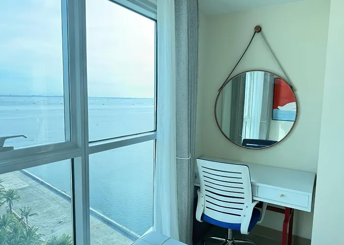 Luxurious 1 Bedroom Facing Bay Sunset Nearby Okada Moa Solaire Ayala Malls * Manila